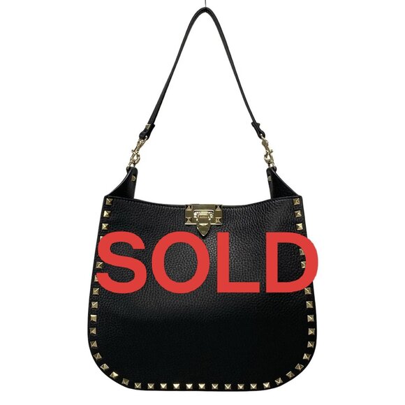Valentino Garavani Handbags - VALENTINOGARAVANI Rockstud Black Grain Leather Shoulder Bag 768-062425